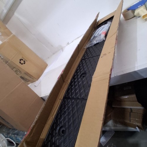 2PK VEVOR RUBBER CURB RAMP - 43" X 33" - 2" RISE - BLACK (MODEL: 38659LG3) image 2