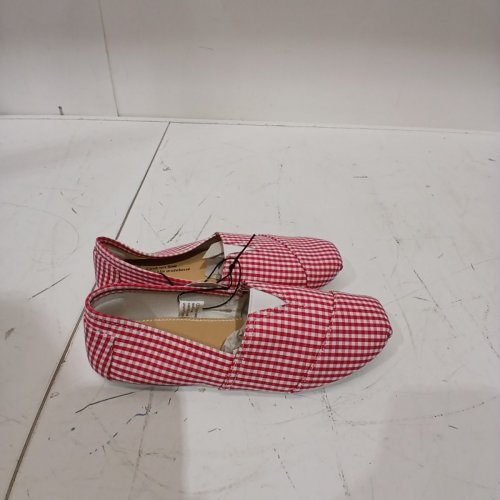 WOMEN'S TIME AND TRU CANVAS SLIP-ON SHOES - 6 - RED AND WHITE CHECKERED image 3