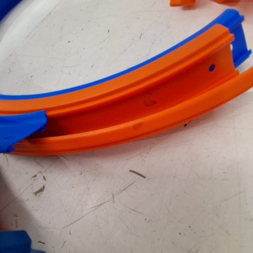 HOT WHEELS CRISS CROSS CRASH MOTORIZED TRACK SET image 4