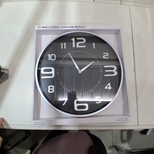 KIERA GRACE CLASSIC QUARTZ WALL CLOCK - 18" - BLACK / SILVER (MODEL: HO85117-8) image 3