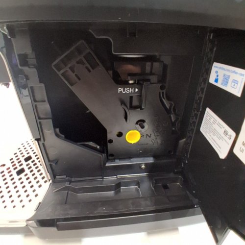 PHILIPS 4400 SERIES LATTEGO FULLY AUTOMATIC ESPRESSO MACHINE WITH BUILT-IN GRINDER & MILK FROTHER - BLACK/CHROME (MODEL: EP4447/90) image 9
