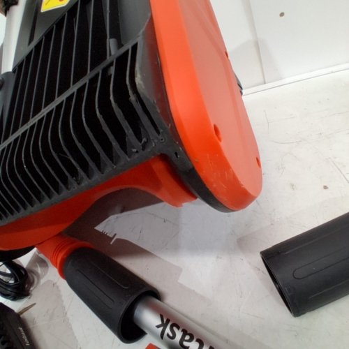 VOLTASK CORDLESS ELECTRIC SNOW SHOVEL WITH BATTERY & CHARGER - 12" PATH - 20V - BLACK/ORANGE (MODEL: SS-20B) image 4
