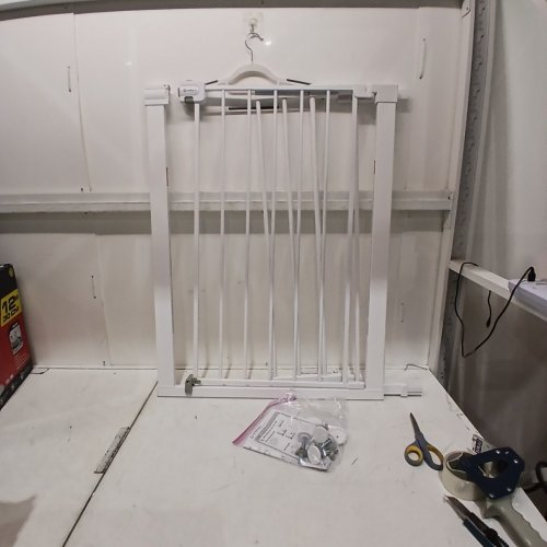 SAFETY 1ST EASY INSTALL TALL AND WIDE WALK THRU GATE - 29"-47" X 36" - WHITE (MODEL: GA106CWHOF1Z) image 2