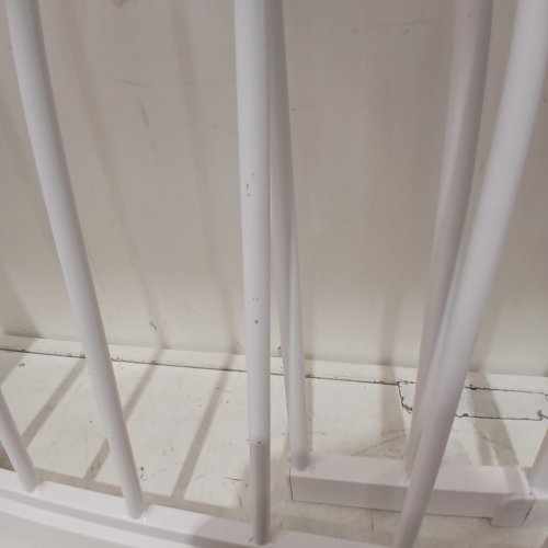 SAFETY 1ST EASY INSTALL TALL AND WIDE WALK THRU GATE - 29"-47" X 36" - WHITE (MODEL: GA106CWHOF1Z) image 3