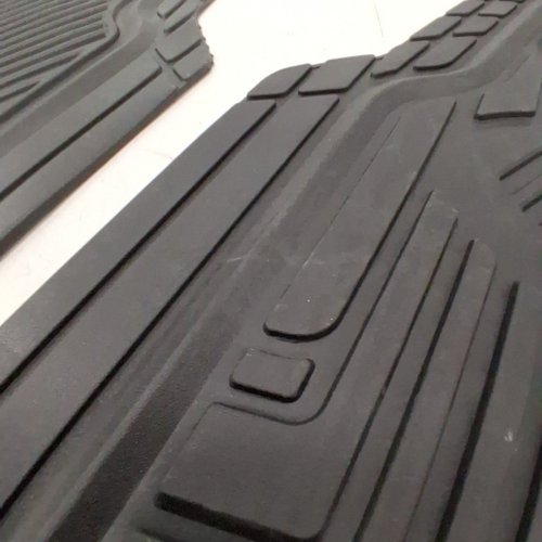 4PC AMAZON BASICS UNIVERSAL CARPETED FLOOR MATS - GREY image 3