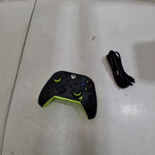 XBOX PDP WIRED CONTROLLER - ELECTRIC CARBON image 6