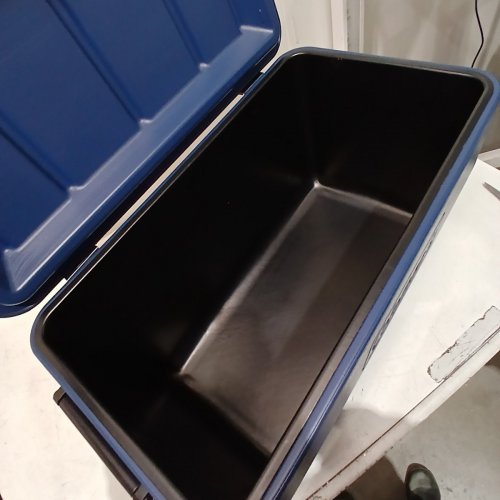 COLEMAN PORTABLE CHILLER CHEST COOLER - 45L - BLUE image 3