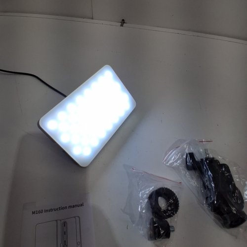 PORTABLE SELFIE LIGHT FOR LAPTOP/PHOTOGRAPHY - 5V - 2700K-6500K - BLACK/WHITE (MODEL: M160) image 2