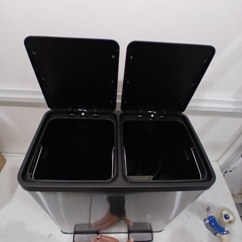 THE STEP N' SORT SOFT STEP DUAL TRASH AND RECYCLING BIN - SILVER - 70L (35L EACH SIDE) (MODEL: 900702) image 4