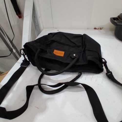 KEEPING CROSSBODY BAG - BLACK image 2