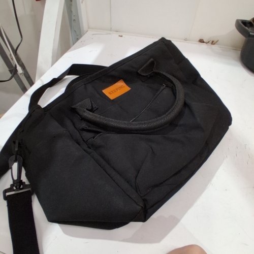 KEEPING CROSSBODY BAG - BLACK image 4