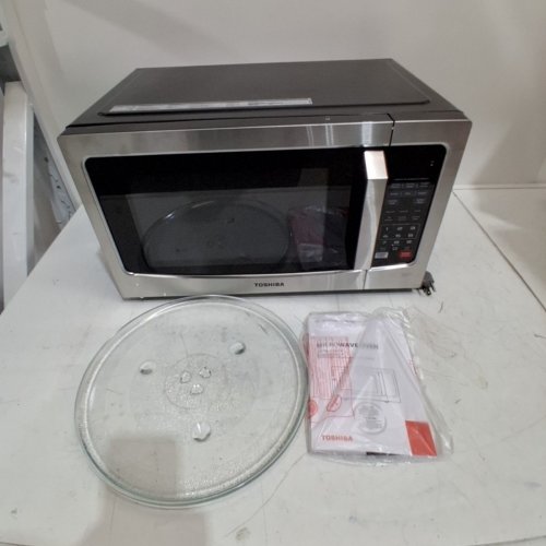 TOSHIBA COMPACT COUNTERTOP MICROWAVE OVEN - 1.2CU.FT - 1500W - STAINLESS STEEL (MODEL: ML-EM31P(SS)/CA) image 3
