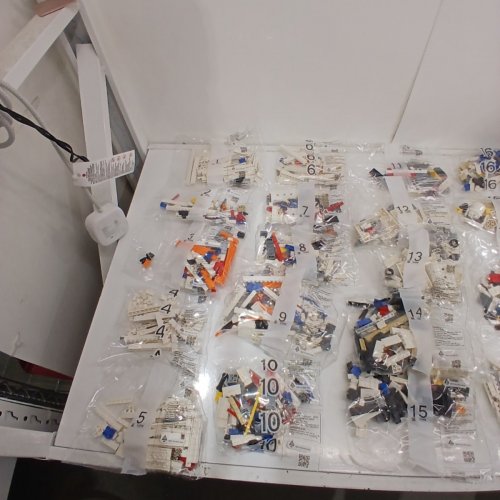 2083PC LEGO ICONS CONCORDE MODEL AIRCRAFT (MODEL 10318) image 3