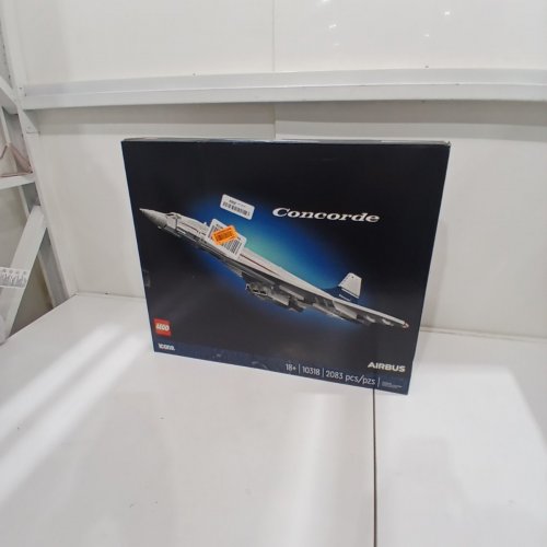 2083PC LEGO ICONS CONCORDE MODEL AIRCRAFT (MODEL 10318) image 5