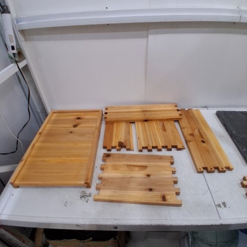 HONEY LAKE 8-FRAME BEEHIVE KIT WITH BROOD BEEHIVE BOX AND MEDIUM BEEHIVE SUPER BOX - 22" X 20 - WOOD image 5