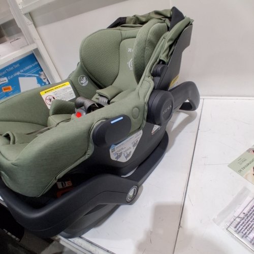 UPPABABY MESA V3 INFANT CAR SEAT WITH ADJUSTABLE EPP FOAM HEADREST, SIDE IMPACT PROTECTION, AND 4TH REBOUND CARRY HANDLE - 4LBS-35LBS MAX - EVELYN MEADOW GREEN (MODEL:1003-MSA-CA-EVE) image 5