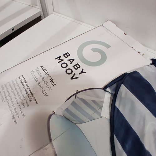 BABY MOOV COLLAPSIBLE FOLDABLE ANTI-UV TENT WITH VELCRO DOOR AND CARRY BAG - 36" X 34" X 39" - UPF 50+ - BLUE AND WHITE STRIPES image 2