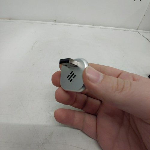 WIRELESS CARPLAY ADAPTER BOX - SILVER image 3