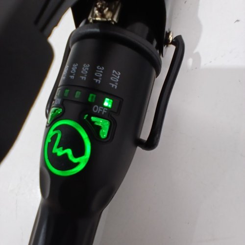 MINT HAIR EXTRA LONG PROFESSIONAL CURLING IRON - 1.5" - BLACK/GREEN ( MODEL: MVK23-150) image 2