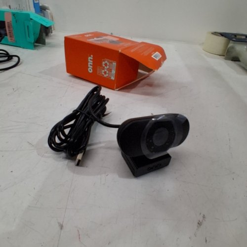 ONN 1440P SWIVEL HEAD WEBCAM - 6FT - BLACK (MODEL: 100123820) image 5