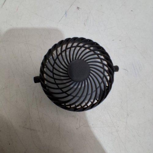 RECHARGEABLE SOLAR POWERED CLIP FAN - BLACK image 2