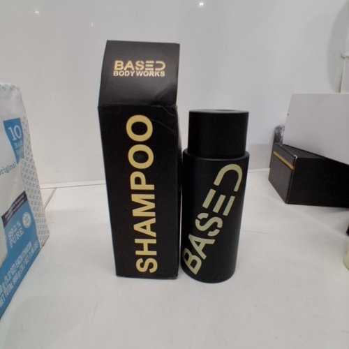 MEN'S BASED BODYWORKS HAIR SHAMPOO - WITH ARGAN, COCONUT, ALOE VERA, AND PEPPERMINT - 250 ML image 3