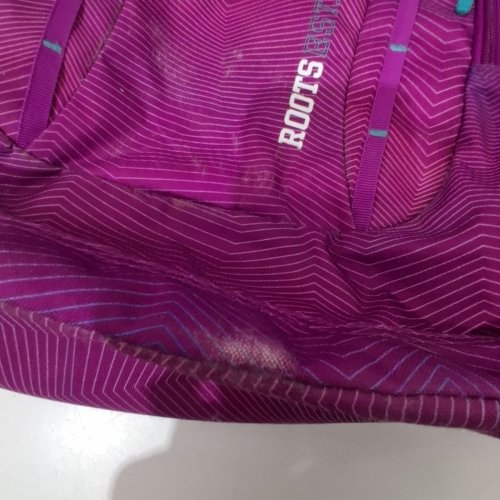 ROOTS LIGHTWEIGHT BACKPACK WITH 15.6 LAPTOP COMPARTMENT - 38 LITERS - PINK/PURPLE (STYLE: 1896125) image 3