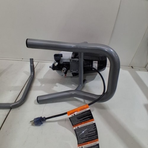 TITAN TOOL CONTROLMAX 1700 PRO HIGH EFFICIENCY AIRLESS PAINT SPRAYER image 8