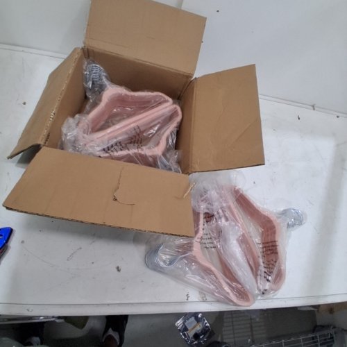 50PK VELVET HANGERS WITH CHROME HANDLE PINK (MODEL: TC-VH-PK29L50P) image 3
