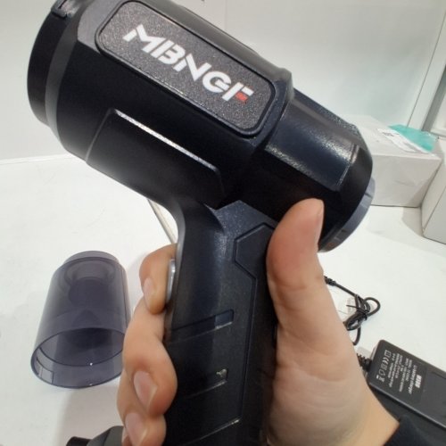MBNGF LIGHTWEIGHT PORTABLE CAR VACUUM WITH BATTERY & CHARGER - 48V - BLACK (MODEL: ST-6631) image 3