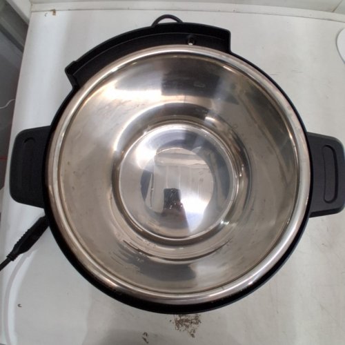 CUCKOO 10-IN-1 DIGITAL PRESSURE COOKER - 24 CUP (UNCOOKED) CAPACITY - STAINLESS STEEL/BLACK (MODEL: CMC-ZSN601F) image 4