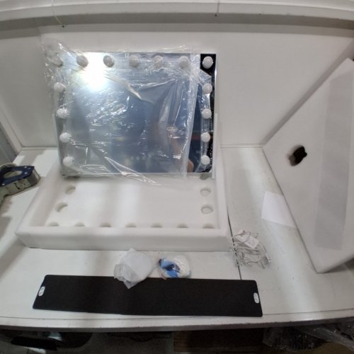 SONGMICS MAKEUP MIRROR WITH LIGHTS AND CHARGING PORTS - 22" X 18" - WHITE (MODEL: LWM001W01) image 4