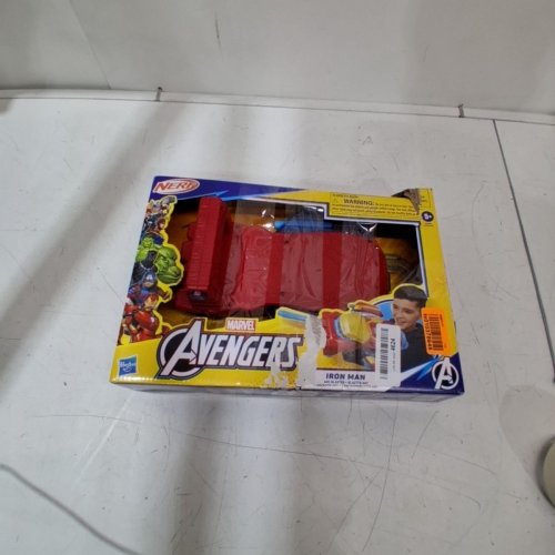 NERF MARVEL AVENGERS IRON MAN ARC BLASTER ROLEPLAY TOY WITH 3 NERF DARTS - RED/GOLD (MODEL: G0900) image 3