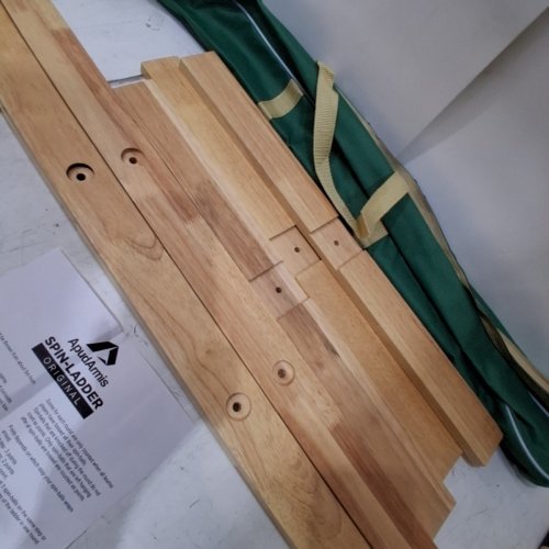 APUDARMIS WOODEN LADDER TOSS GAME SET image 4