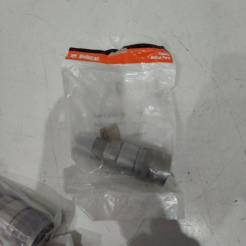 BOBCAT FLAT FACED FEMALE HYDRAULIC COUPLER - 1/2" BODY, 1-1/16" JIC THREAD (ITEM: 7246793) image 2