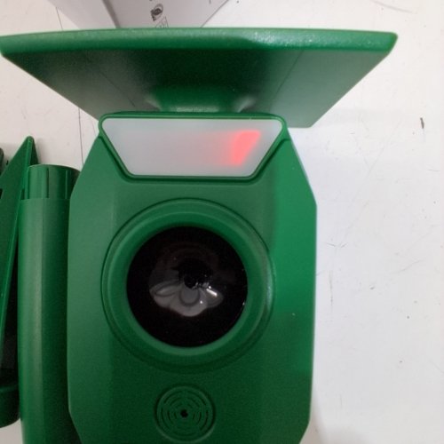 3FREE OUTDOOR ULTRASONIC WATERPROOF SOLAR POWERED ANIMAL REPELLER - GREEN image 2