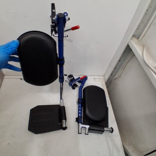 BLUE STREAK WHEELCHAIR ELEVATING LEG REST WITH PADDED CALF PAD - FITS MOST STANDARD WHEELCHAIRS - BLUE image 4