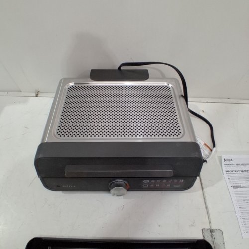 NINJA SIZZLE SMOKELESS INDOOR GRILL & GRIDDLE - 500F MAX HEAT - 14" - GREY/SILVER (MODEL: GR101) image 3
