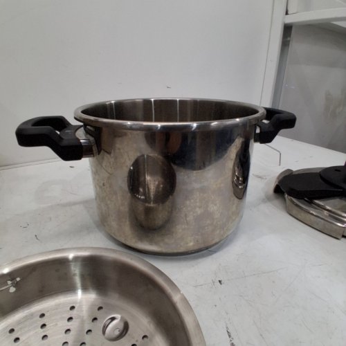 T-FAL CLIPSO STOVETOP PRESSURE COOKER WITH LOCKING LID - 6.3QT/6L - STAINLESS STEEL (MODEL: P45007) image 3