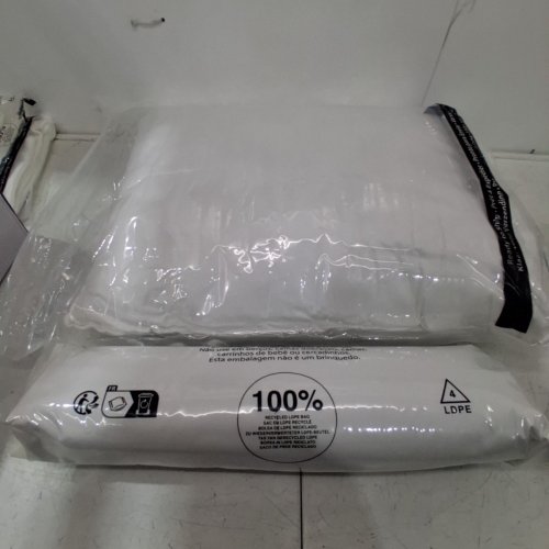 SQUISHMALLOWS MEDIUM DENSITY SQUISHPILLOW WITH 2 PILLOW COVERS - STANDARD - WHITE (MODEL: SQPL00291-100125-MV) image 3