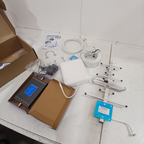 TONVE CELL PHONE SIGNAL BOOSTER - BOOST UP TO 5,000 SQ.FT - WHITE image 2