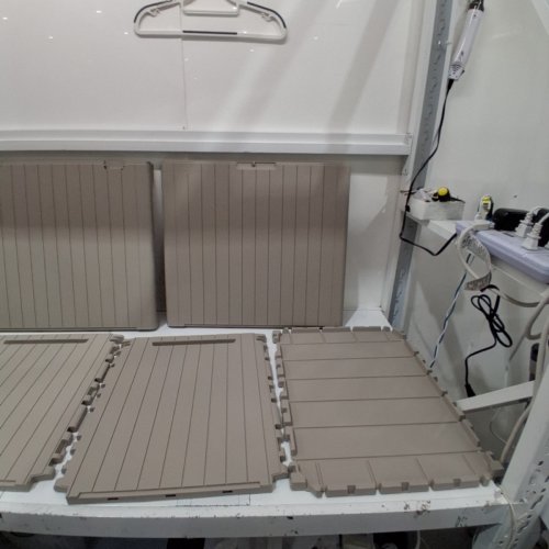 KETER CITY WEATHERPROOF RESIN DECK STORAGE BOX - 30GAL - BEIGE (MODEL: 263755) image 4