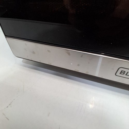 BLACK+DECKER 5-IN-1 MICROWAVE OVEN WITH AIR FRY- BLACK (MODEL: ES9P032NA-CA) image 3