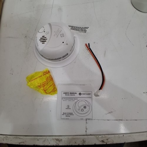 BRK AC POWERED 120V SMOKE ALARM WITH 10 YEAR BATTERY BACKUP - (MODEL:9120LBLA) image 2