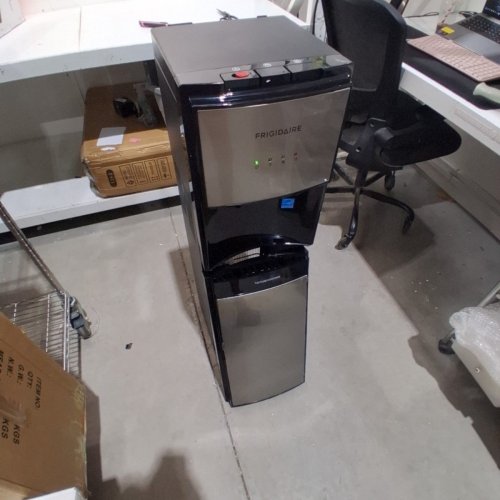 FRIGIDAIRE HOT AND COLD WATER DISPENSER - 5 GALLON - STAINLESS STEEL/BLACK (MODEL: EFWC505) image 3
