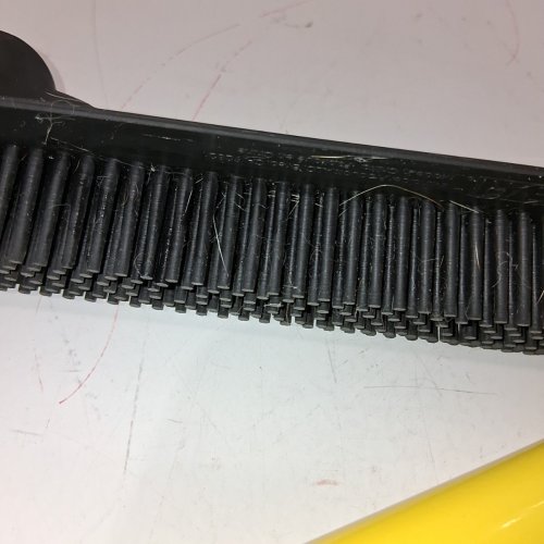 FUREMOVER PET HAIR REMOVAL TOOL WITH SQUEEGEE & TELESCOPING HANDLE - 3-5FT - BLACK/YELLOW - (MODEL: SW-250I-AMZ-6) image 3