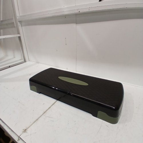 AMAZON BASICS AEROBIC EXERCISE STEP PLATFORM, ADJUSTABLE WORKOUT STEPPER AT HOME image 2