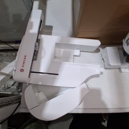 SINGER SEWING & EMBROIDERY MACHINE WITH ACCESSORY KIT - 7" TOUCH SCREEN | WIFI | AUTOMATIC NEEDLE THREADER - WHITE - (MODEL: SE9180) image 3