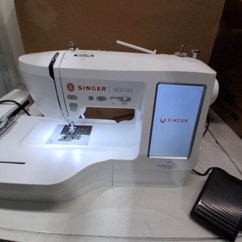 SINGER SEWING & EMBROIDERY MACHINE WITH ACCESSORY KIT - 7" TOUCH SCREEN | WIFI | AUTOMATIC NEEDLE THREADER - WHITE - (MODEL: SE9180) image 5