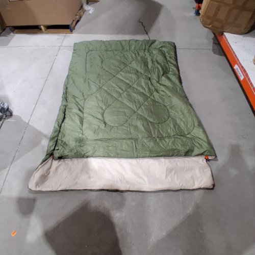 AMAZON BASICS COOL WEATHER TWO PERSON SLEEPING BAG - 87" X 59" - GREEN image 2